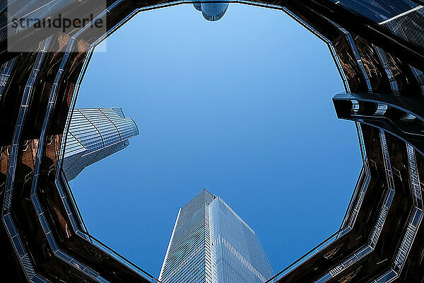 Architektonisches Detail von The Vessel  einem 16-stöckigen Bauwerk und Besucherattraktion  das als Schlüsselelement des Hudson Yards Redevelopment Project  Manhattan  New York City  Vereinigte Staaten von Amerika  Nordamerika  errichtet wurde