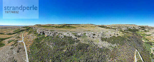 Luftaufnahme des beim Buffalo Jump zertrümmerten Kopfes  UNESCO-Weltkulturerbe  Alberta  Kanada  Nordamerika