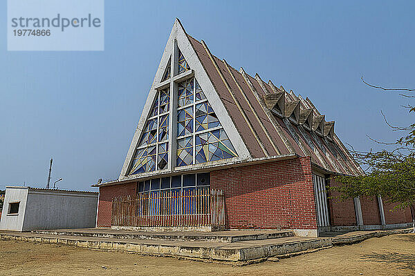 Kolonialkirche in Sumbe  Kwanza Sul  Angola  Afrika
