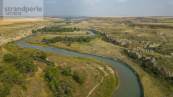 Luftaufnahmen von Hoodoos entlang des Milk River  Writing-on-Stone Provincial Park  UNESCO-Weltkulturerbe  Alberta  Kanada  Nordamerika