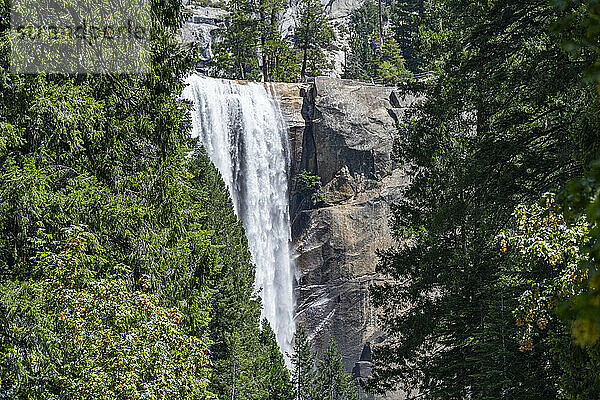 Vernal Falls  Yosemite-Nationalpark  UNESCO-Weltkulturerbe  Kalifornien  Vereinigte Staaten von Amerika  Nordamerika