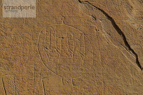 Indian rock carving  Writing-on-Stone Provincial Park  UNESCO World Heritage Site  Alberta  Canada  North America