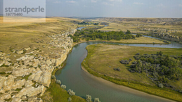 Luftaufnahmen von Hoodoos entlang des Milk River  Writing-on-Stone Provincial Park  UNESCO-Weltkulturerbe  Alberta  Kanada  Nordamerika