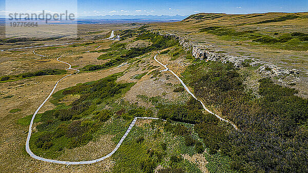 Luftaufnahme des beim Buffalo Jump zertrümmerten Kopfes  UNESCO-Weltkulturerbe  Alberta  Kanada  Nordamerika