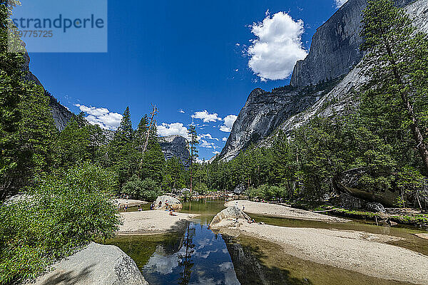 Mirror Lake im Tenaya Canyon  Yosemite-Nationalpark  UNESCO-Weltkulturerbe  Kalifornien  Vereinigte Staaten von Amerika  Nordamerika