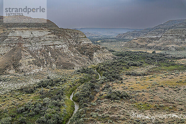 Erodierte Landschaft im Dinosaur Provincial Park  UNESCO-Weltkulturerbe  Alberta  Kanada  Nordamerika