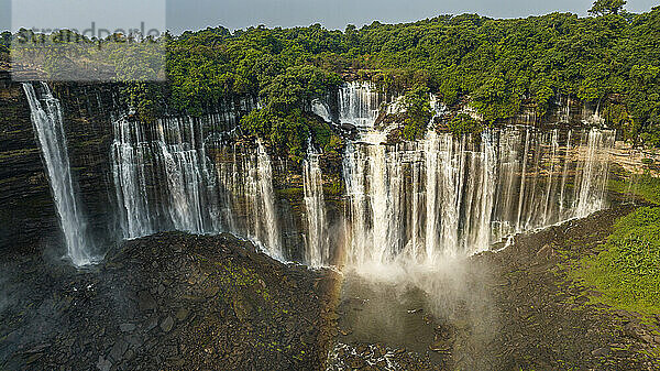 Luftaufnahme des dritthöchsten Wasserfalls Afrikas  Calandula Falls  Malanje  Angola  Afrika