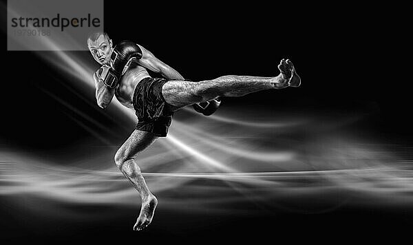 Schwarzes und weißes Bild eines MMA Kämpfers. Kickboxen Konzept. Hohe Qualität