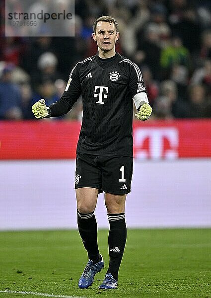 Torjubel  Jubel  Freude  Torwart Manuel Neuer FC Bayern München FCB (01) Gestik  Geste  Allianz Arena  München  Bayern  Deutschland  Europa