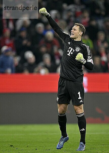 Torjubel  Jubel  Freude  Torwart Manuel Neuer FC Bayern München FCB (01) Gestik  Geste  Allianz Arena  München  Bayern  Deutschland  Europa