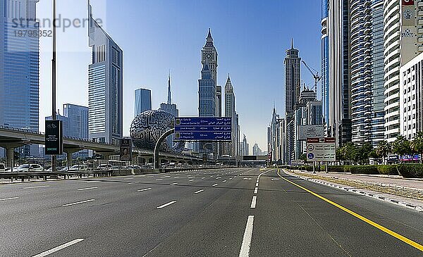 Vollsperrung der Sheik Zayed Road in Richtung Abu Dhabi  Weltklimakonferenz COP28  Dubai  Vereinigte Arabische Emirate  Asien