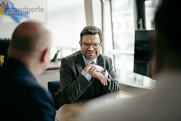 Marco Buschmann (FDP)  Bundesminister der Justiz  aufgenommen im Rahmen eines Interviews mit der NBR in Berlin  12.12.2023