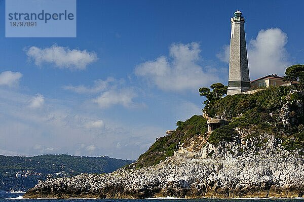 Leuchtturm von Cap Ferrat  Seefahrt  Schiffsverkehr  Orientierung  Navigation  Mittelmeer  Cote d'azur  Südfrankreich  Frankreich  Europa