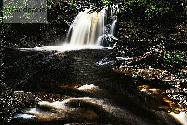 Falls of Falloch  Wasserfall am Fluss Falloch  Crianlarich  Stirling  West Highland  Schottland  UK