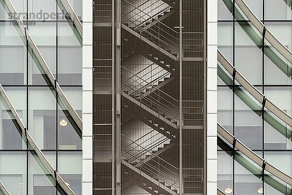 Fluchttreppe in einem Bürogebäude
