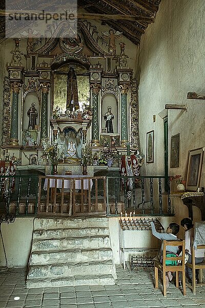 Innenraum der Kapelle Iglesia del Copón oder Taiga Padre  Chongos Bajos  Chupaca  Junín  Peru  Südamerika