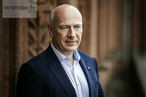Kai Wegner  Governing Mayor of Berlin  poses for a photo. Berlin  01.08.2023