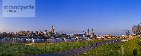 Dresden Blick auf die morgentliche Altstadt