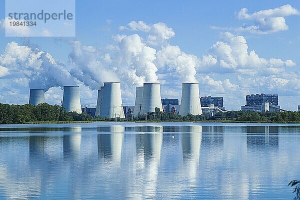 Das Kraftwerk Jänschwalde ist ein Wärmekraftwerk im Südosten Brandenburgs  das überwiegend mit Braunkohle aus den Niederlausitzer Tagebauen Jänschwalde und Welzow-Süd sowie mit jährlich bis zu 400.000 Tonnen Abfall befeuert wird. Kraftwerksbetreiber ist die Lausitz Energie Kraftwerke AG