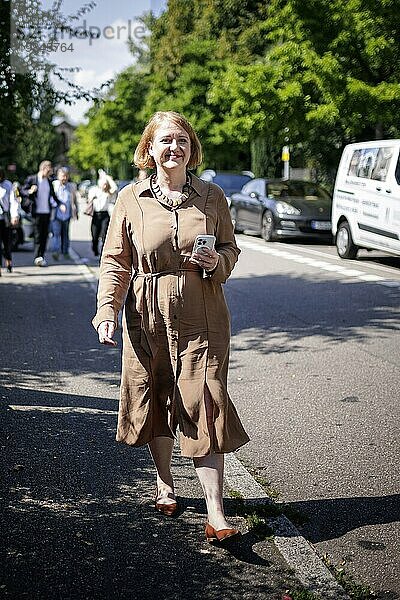 Lisa Paus  Federal Minister for Family Affairs  Senior Citizens  Women and Youth  on the road as part of her summer trip. Heilbronn  15.08.2023
