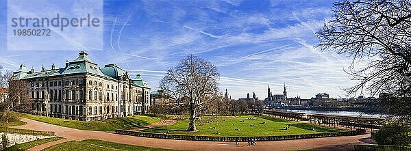 Dresden Silhouette mit Japanischem Palais