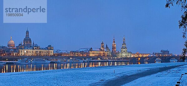 Dresden Silhouette im Winter