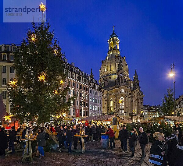 Weihnachtsmarkt auf dem Dresdner Neumarkt
