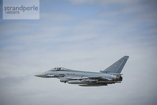 Ein Eurofighter Mehrzweckkampfflugzeug der Luftwaffe Bundeswehr. Aufgenommen im Rahmen der Übung Rapid Viking 2023 in Island. Keflavik  03.08.2023