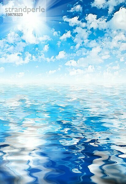 Schöner Himmel und Meer