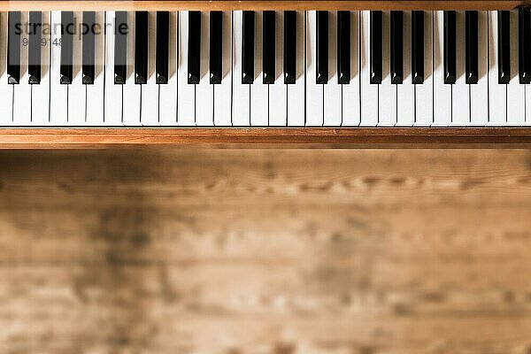 Vintage Klaviertasten aus Holz mit Textfeld