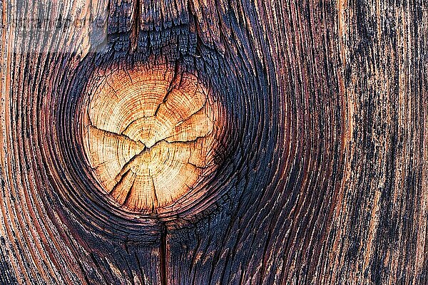 Nahaufnahme von altem  rustikalem Holz  Astloch