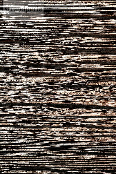Unordentliche Vintage Oberfläche aus Naturholz