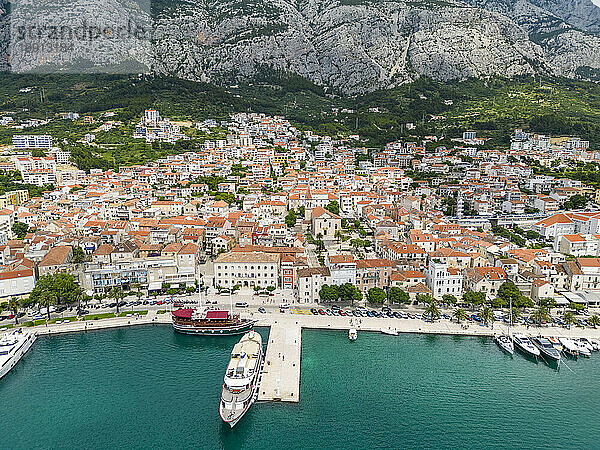 Croatia  Split-Dalmatia County  Makarska  Aerial view of coastal town in summer
