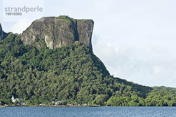 Sokeh's Rock in Pohnpei  Mikronesien.