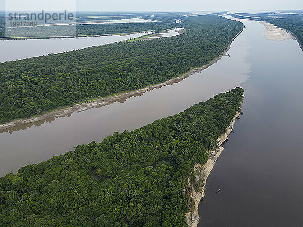 Wunderschöne Luftaufnahme des Negro River und des Anavilhanas-Archipels