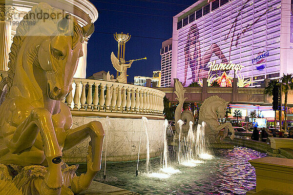 Szene entlang des Strips in Las Vegas  Nevada.