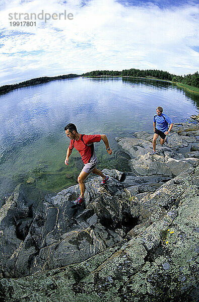 Zwei-Männer-Trailrun in Helsinki  Finnland.