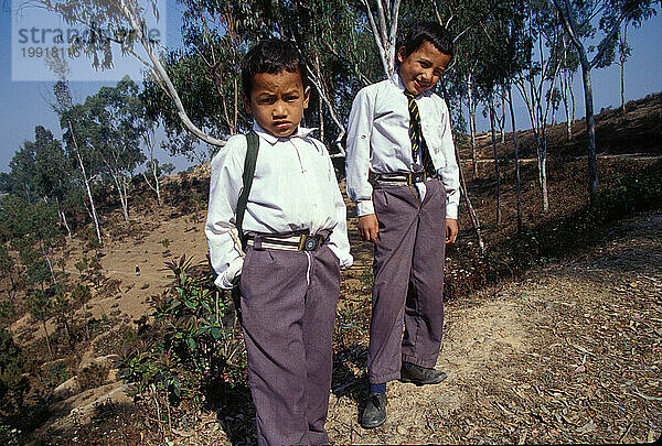 Schuljungen in Nepal.