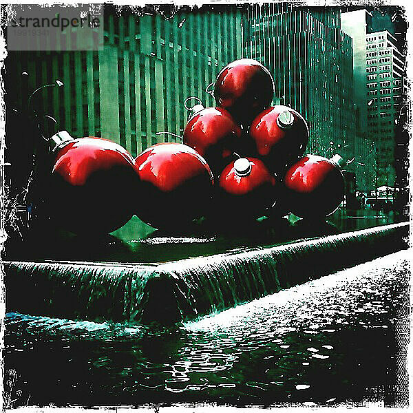Weihnachtsskulpturenausstellung im Freien im Rockefeller Center NYC  Dezember 2010.