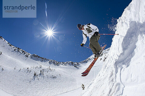 Mann beim Skifahren  Snowbird  Utah.