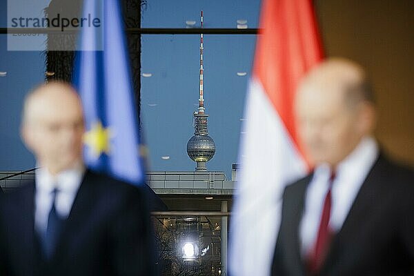 Bundeskanzler Olaf Scholz (SPD) und Luc Frieden  Premierminister des Großherzogtums Luxemburg geben eine Pressekonferenz nach einem Gespräch im Bundeskanzleramt in Berlin  08.01.2024