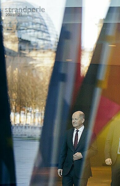 Bundeskanzler Olaf Scholz (SPD) begrüßt Luc Frieden  Premierminister des Großherzogtums Luxemburg im Bundeskanzleramt in Berlin  08.01.2024