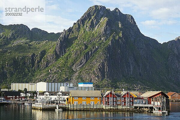 Hafen von Svolvaer  Lofoten Inseln  Nordland  Norwegen  Europa