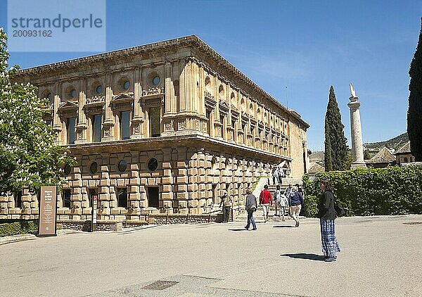 Palacio de Carlos V  Palast von König Karl dem Fünften  der Alhambra Komplex  Granada  Spanien  Europa