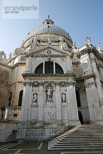 Santa Maria della Salute in Venedig in der Lagune von Venedig  Italien  Europa