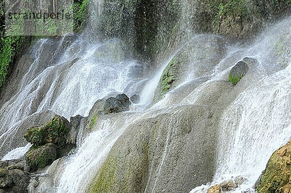 Wasserfall im Naturpark El Nicho  Parque El Nicho  bei Cienfuegos  Kuba  Große Antillen  Karibik  Mittelamerika  Amerika  Mittelamerika