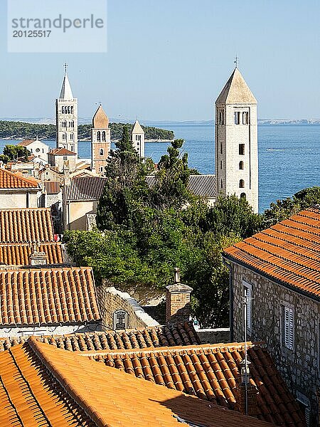 Kirchtürme in der Altstadt von Rab  Rab  Insel Rab  Kvarner Bucht  Kroatien  Europa