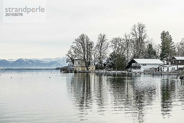 Brahms-Pavillon mit Schnee im Winter  Tutzing  Starnberger See  Fünfseenland  Pfaffenwinkel  Oberbayern  Bayern  Deutschland  Europa