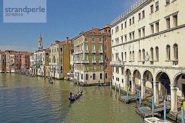 Venedig  Canale Grande mit Rialtobrücke  Venedig  Italien  Europa