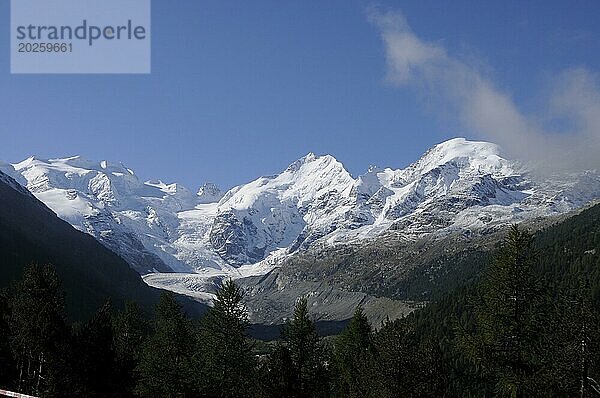Wanderregion Morteratsch Gletscher in den Schweizer Alpen. Trekkingtour zum Morteratsch Gletscher in den Schweizer Alpen